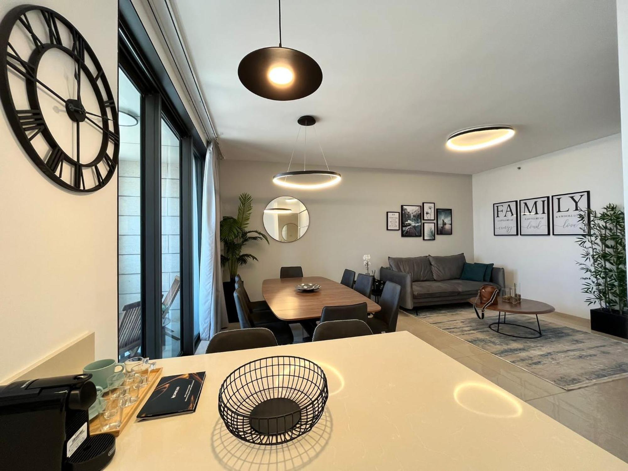 New Luxuries 3 Bedroom Apartment In J Tower Jerusalem Eksteriør bilde